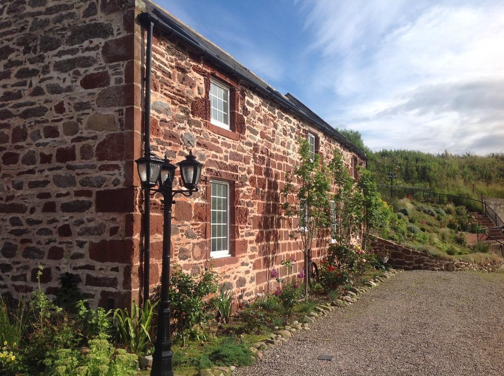 Mill Of Nethermill Holidays Pennan Екстериор снимка
